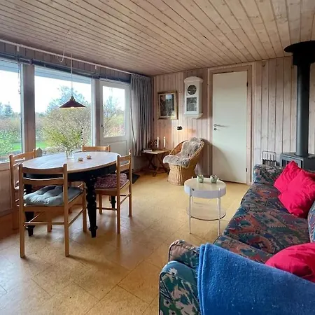 Niels' Hyggelige Sommerhus Pa Bogo * Bogø By