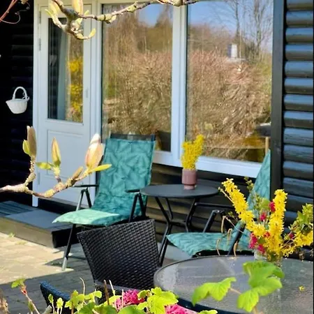 Niels' Hyggelige Sommerhus Pa Bogo 別荘 Bogø By